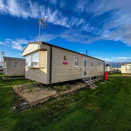 Great 8 Berth Caravan For Hire At St Osyth Beach In Essex Ref 28123Gc 클랙톤온씨 외부 사진