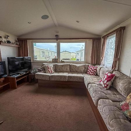 Great 8 Berth Caravan For Hire At St Osyth Beach In Essex Ref 28123Gc 클랙톤온씨 외부 사진