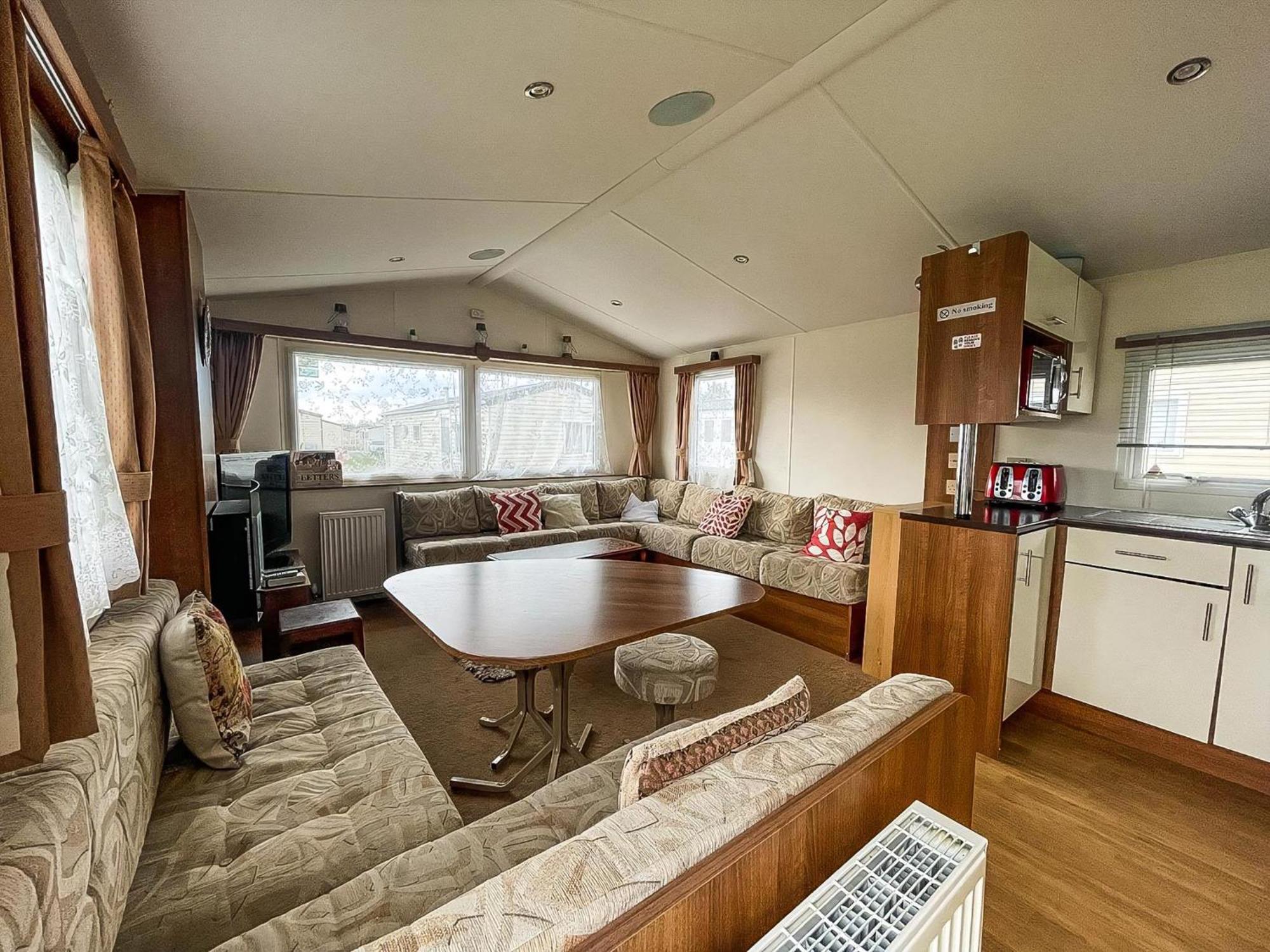 Great 8 Berth Caravan For Hire At St Osyth Beach In Essex Ref 28123Gc 클랙톤온씨 외부 사진