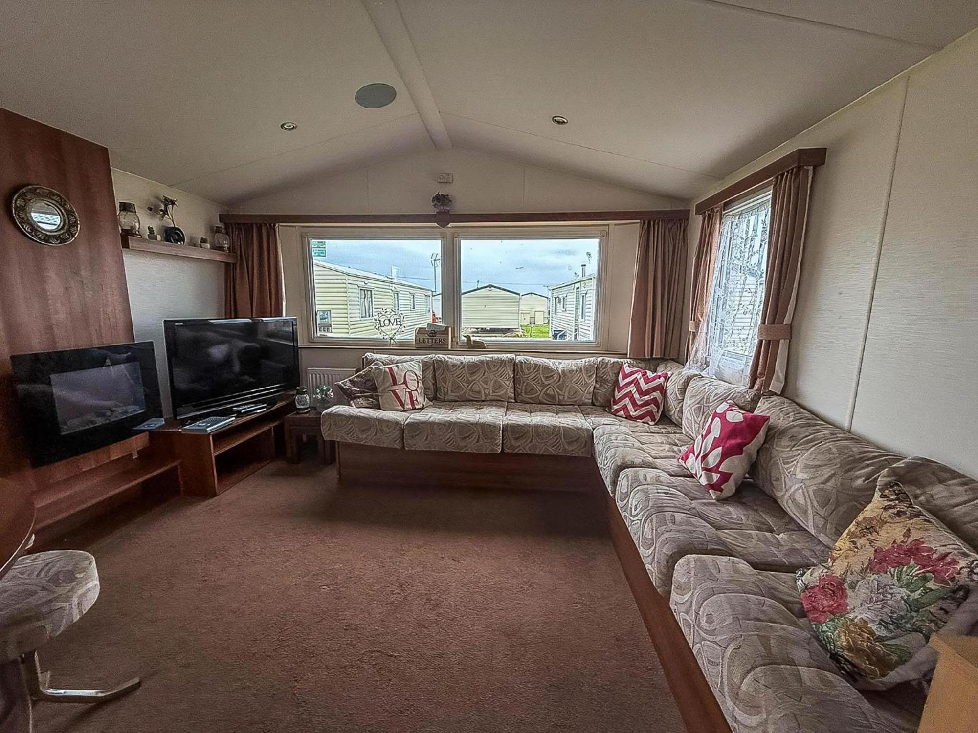 Great 8 Berth Caravan For Hire At St Osyth Beach In Essex Ref 28123Gc 클랙톤온씨 외부 사진